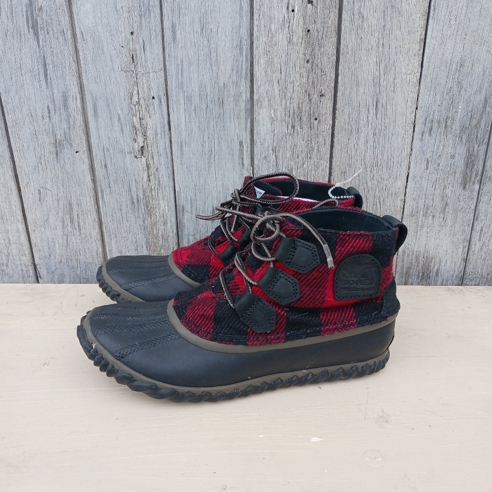 SOREL Out N About WP Red & Black Plaid & Rubber Lace Up Duck Boots Size 7